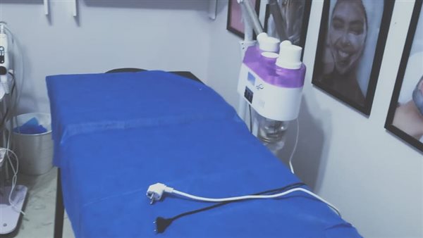 ضبط مراكز تجميل بدون