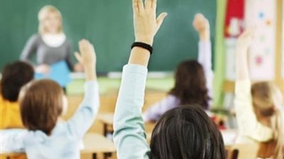 مدارس خاصة تفرض البوكليت على الطلاب مقابل 1000 جنيه.. والتعليم ترد