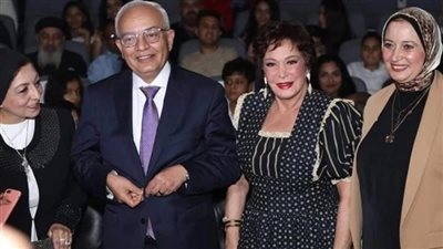 قدمت نموذجا مثاليا لمديرة المدرسة.. تفاصيل تكريم وزير التعليم للفنانة لبلبة عن دورها في دايما عامر | صور