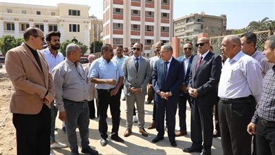 محافظ المنيا يتفقد أعمال الصيانة بمدرسة الفريق صفي الدين الثانوية