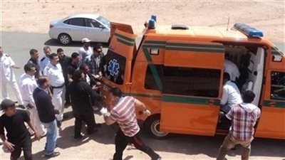 تفاصيل مصرع شخص وإصابة 8 آخرين في حادث تصادم على صحراوي المنيا | بث مباشر