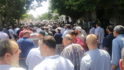 بالدموع والدعاء.. تشييع جثمان الإعلامي جلال عوارة إلى مثواه الأخير بمقابر الأسرة بطنطا │ صور
