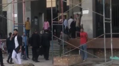 وصول المحامي أشرف نبيل لتقديم الطعن على الحكم الصادر ضد محمد عادل قاتل نيرة أشرف| فيديو