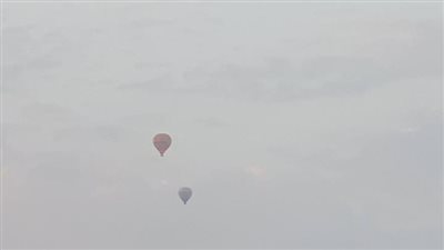 تحليق 17 رحلة بالون طائر تقل 340 سائحا بسماء الأقصر اليوم