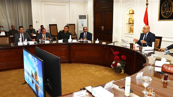 اجتماع وزير الإسكان