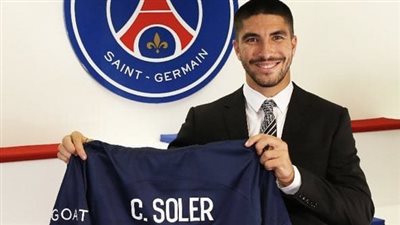 رسميًا.. باريس سان جيرمان يتعاقد مع سولير من فالنسيا حتى 2027