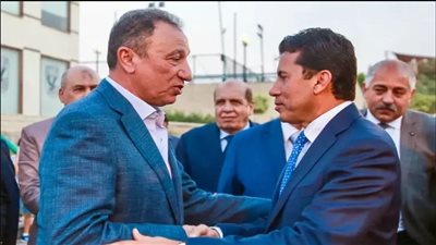 وزير الرياضة يطمئن على الخطيب ويؤكد قدرة الأهلي على الفوز ببرونزية المونديال