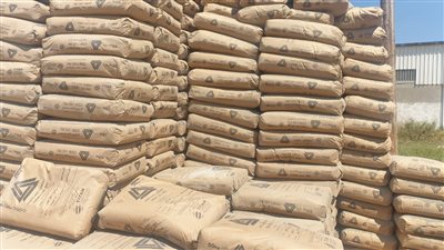 ضبط 27 طن أسمنت قبل بيعها في السوق السوداء بسوهاج  