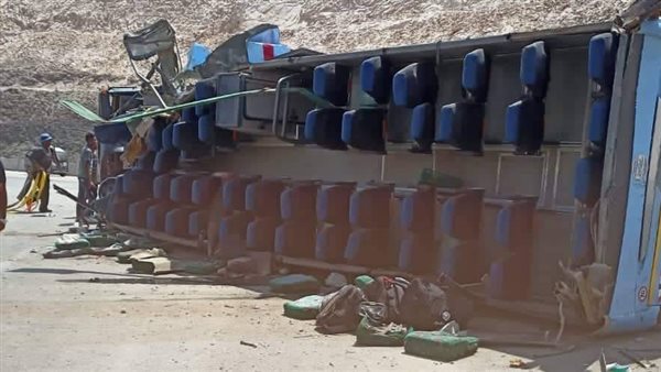 انقلاب أتوبيس بطريق