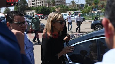 بحضور وزيرة الثقافة.. تشييع جنازة المخرج علي عبدالخالق بالسيدة نفيسة | بث مباشر 