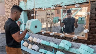 جيم على السطح.. شاب يصمم صالة ألعاب رياضية بعدما أنفق كل ما يملك على علاجه: موقفتش حلمي |فيديو