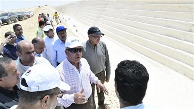 وزير النقل يتفقد مشروع الخط الأول للقطار الكهربائي السريع العين السخنة - محمد نجيب