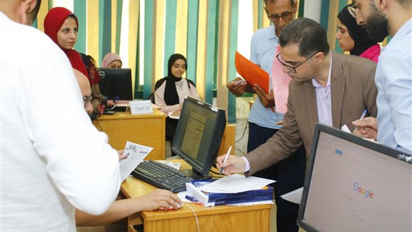 جانب من تقديم الطلاب