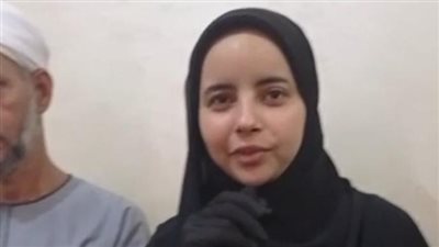 فاطمة أول طالبة تكتب القرآن الكريم بالخط العثماني بمصر: ما كُتب بالقلم لا ينسى أبدًا | بث مباشر