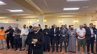 قنصل مصر بشيكاغو يقدم العزاء في وفاة أحد أبناء الجالية.. وشحن الجثمان غدا على نفقة الدولة