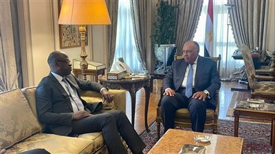 وزير الخارجية يستقبل رئيس الدورة 15 لمؤتمر أطراف اتفاقية الأمم المتحدة لمكافحة التصحر