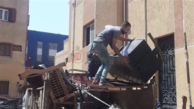 تحرير 132 محضرًا لإزالة الإشغالات بمركز ملوي في المنيا