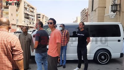 العامري فاروق والدماطي أبرز المشاركين في جنازة والد أمير توفيق 