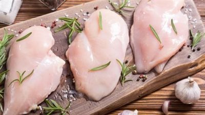 وصفات بصدور الدجاج.. جددي سفرتك بأطباق شهية