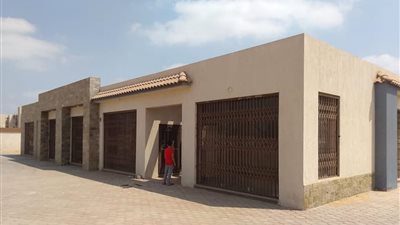 مزاد علني بمدينة بدر لطرح 15 محلًا وصيدلية بنظام الانتفاع لـ 5 سنوات