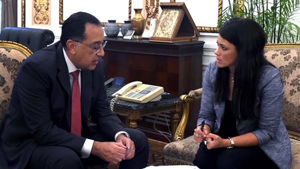 رئيس الوزراء يتابع