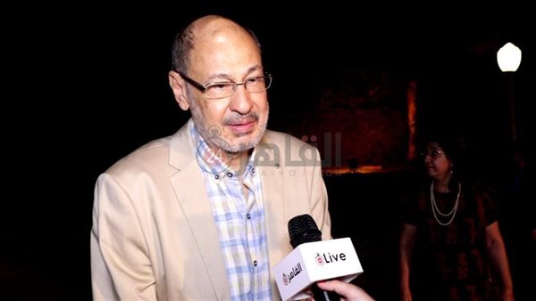 الفنان انتصار عبد