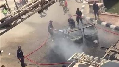 اشتعال النيران في 4 مركبات توك توك إثر حريق جراج بالمنوفية
