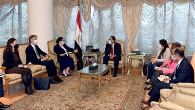 رئيس الوزراء يلتقي السكرتير العام المساعد للأمم المتحدة في برنامج الأمم المتحدة الإنمائي