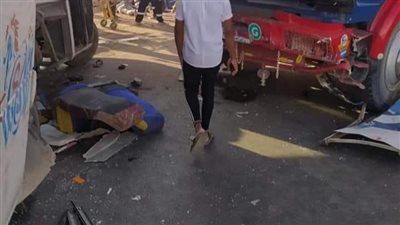 تكدس مروري بعد تصادم 4 سيارات في نفق الطيران بمدينة نصر