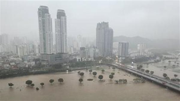 آثار الإعصار هينامنور