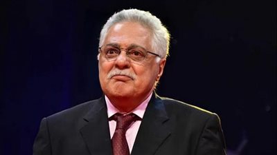 لا يتحرك نهائيًا.. تدهور الحالة الصحية لـ الفنان توفيق عبد الحميد| خاص