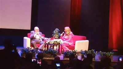 يحيى الفخراني: مكنتش متخيل إن ليلى علوي تعرف تحمِّي حمار.. وسافرت بره قالوا لي في ريفيات جميلات كده؟