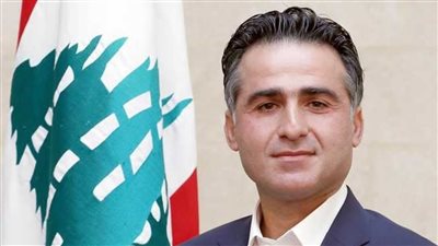 بعد اتهامه بقتل جورج الراسي.. انفجار قنبلة بمنزل وزير الأشغال والنقل اللبناني | فيديو