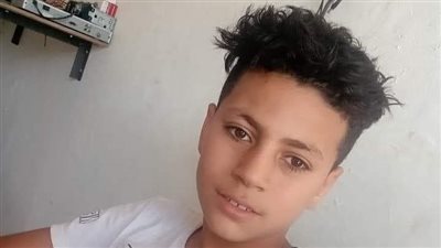 اصطدام دراجة نارية بأتوبيس.. تشييع جثمان شاب لقي مصرعه في حادث مروّع بالفيوم