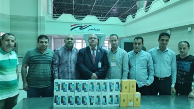 جمارك مطار أسيوط تضبط تهريب عدد من الهواتف المحمولة