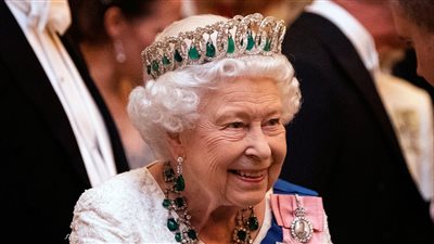 صديق لزوج الملكة الراحلة إليزابيث الثانية يكشف سبب وفاتها: عانت من السرطان في آخر أيامها