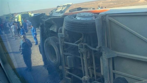 أتوبيس نقل ركاب بطريق