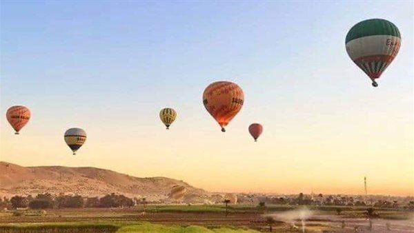 البالون الطائر بالأقصر