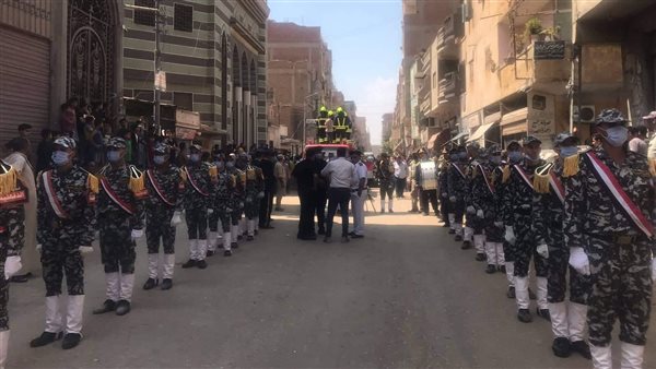 صور من تشييع الجثمان