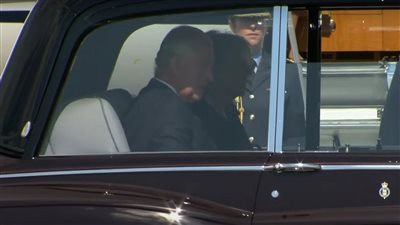 الملك تشارلز يصل إلى العاصمة البريطانية لندن 