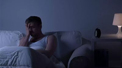 نقص هذا الفيتامين يصيب الإنسان بالأرق حتى لو كان مُتعبًا.. تعرف عليه