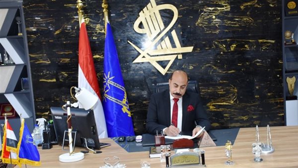 محافظ أسوان