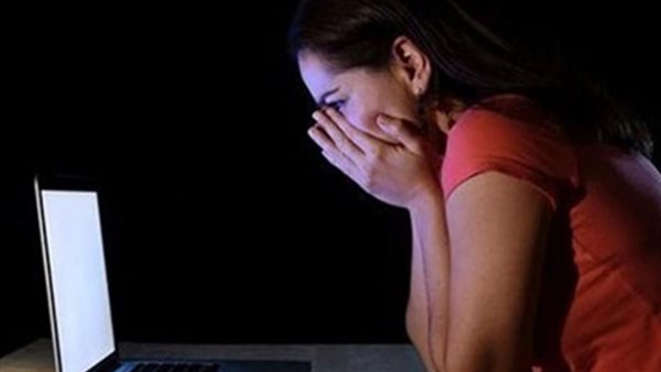 ابتزاز فتاة-أرشيفية