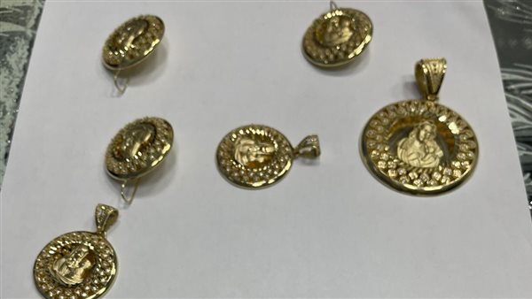 المشغولات الذهبية