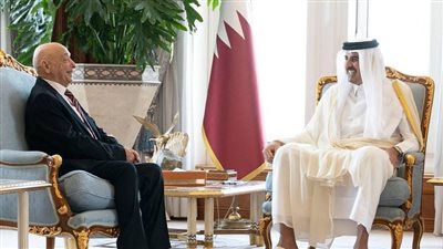 بعد أيام من استقبال الدبيبة.. أمير قطر يلتقي رئيس النواب الليبي في الدوحة