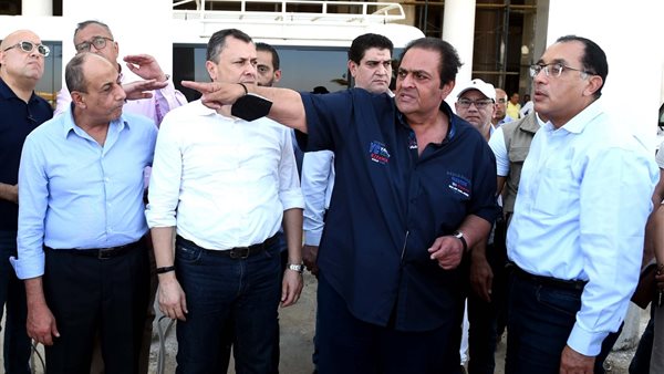 رئيس الوزراء في جولة