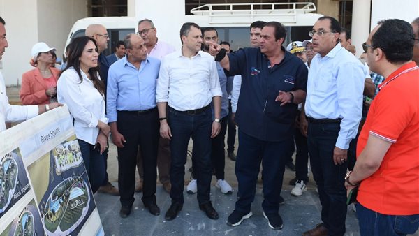 رئيس الوزراء يتفقد