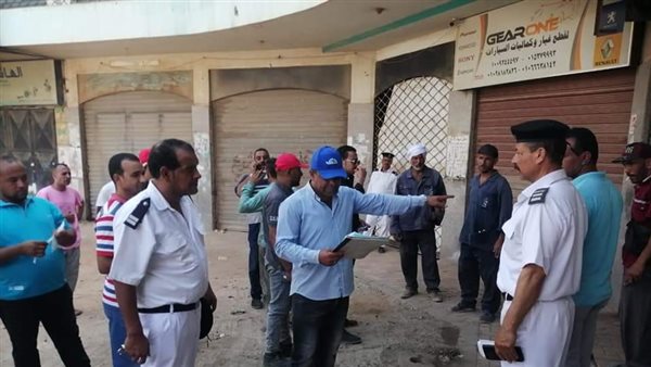 غلق محال مخالفة بالعاشر