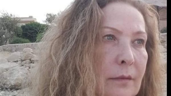 الفنانة رغدة