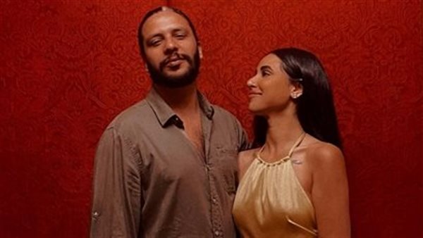 آية سماحة وزوجها